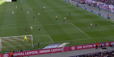 半场：莱比锡0-0门兴，巴库屡造威胁